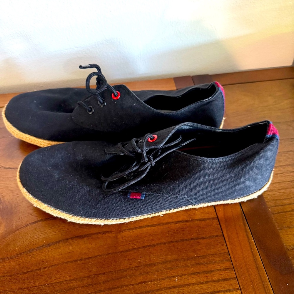 Ben Sherman Men’s Canvas Shoes Size 8.5